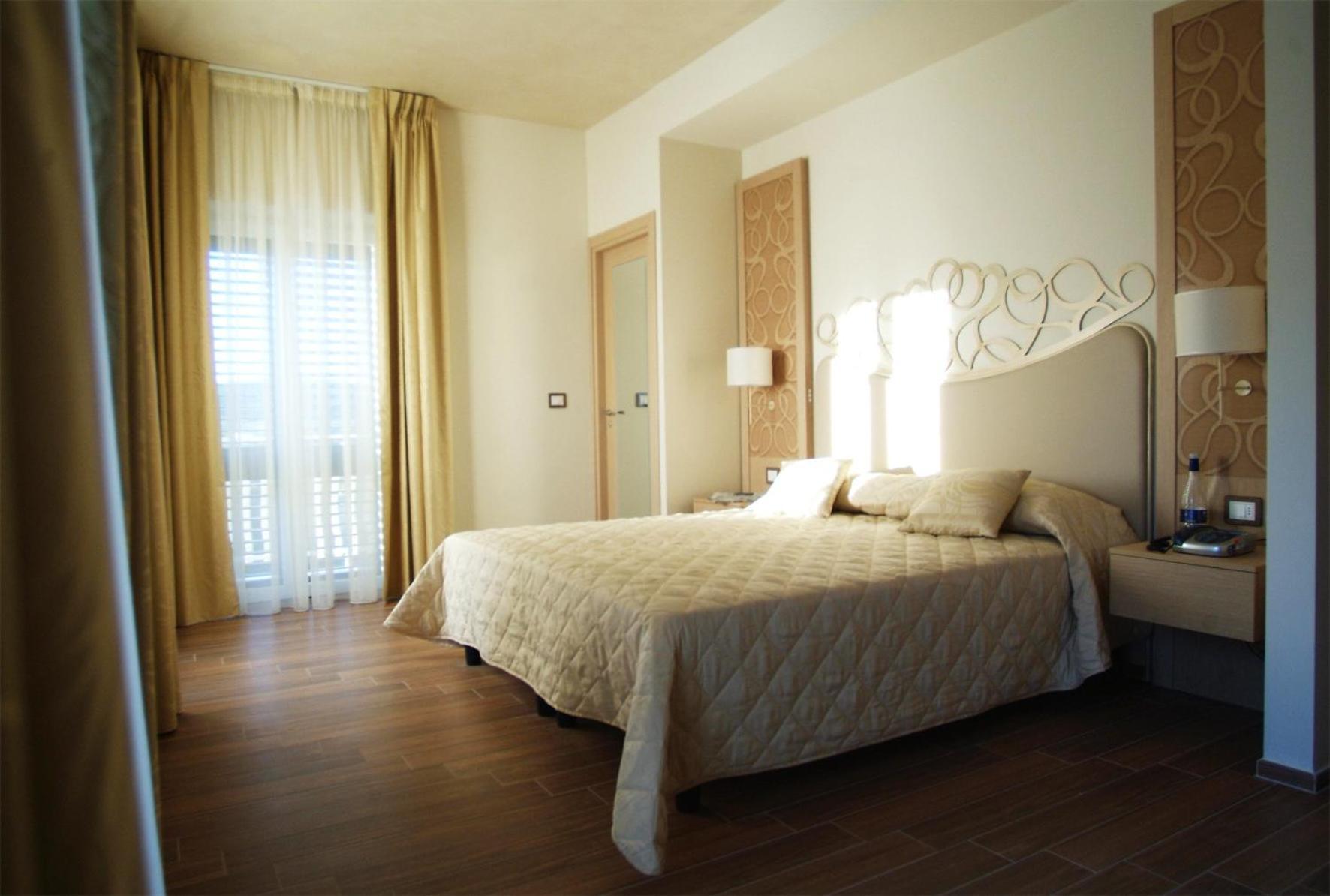 Hotel Duchessa Della Sila San Giovanni in Fiore Bagian luar foto